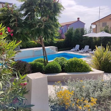 Apartment With Heated Pool, Villa Regina Pula Ngoại thất bức ảnh