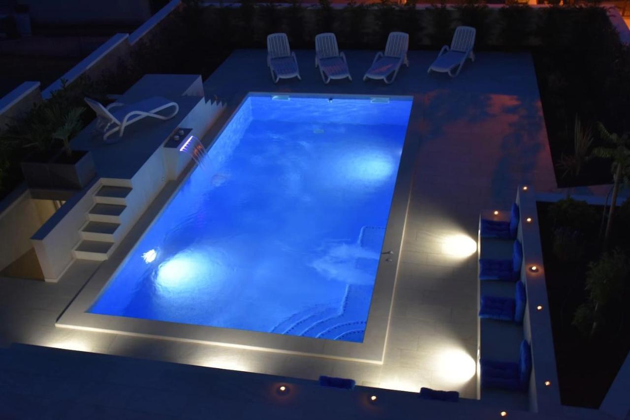 Apartment With Heated Pool, Villa Regina Pula Ngoại thất bức ảnh