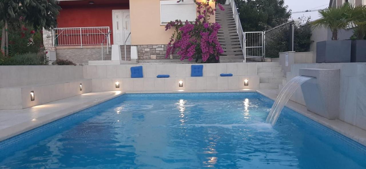 Apartment With Heated Pool, Villa Regina Pula Ngoại thất bức ảnh